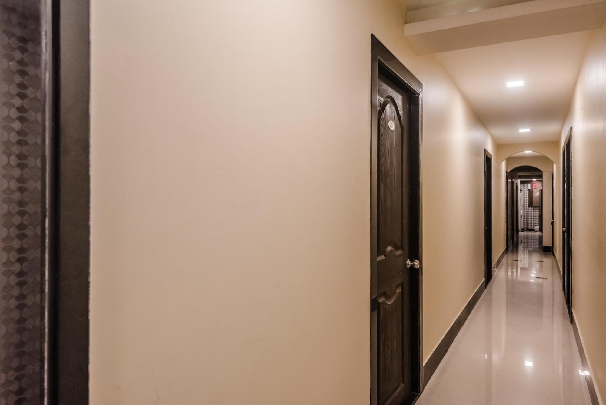Hotel O Royal Grand Near Chhatrapati Shivaji International Airport — Photos 3